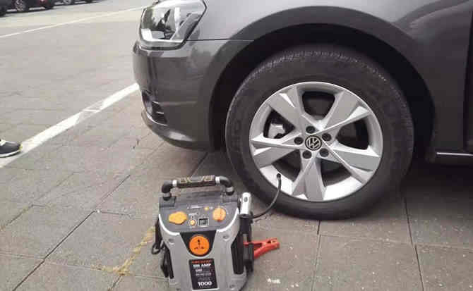 南丰汽车搭电案例